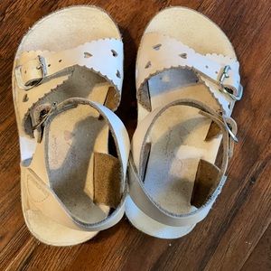 Size 7 Sweetheart Sun sandals